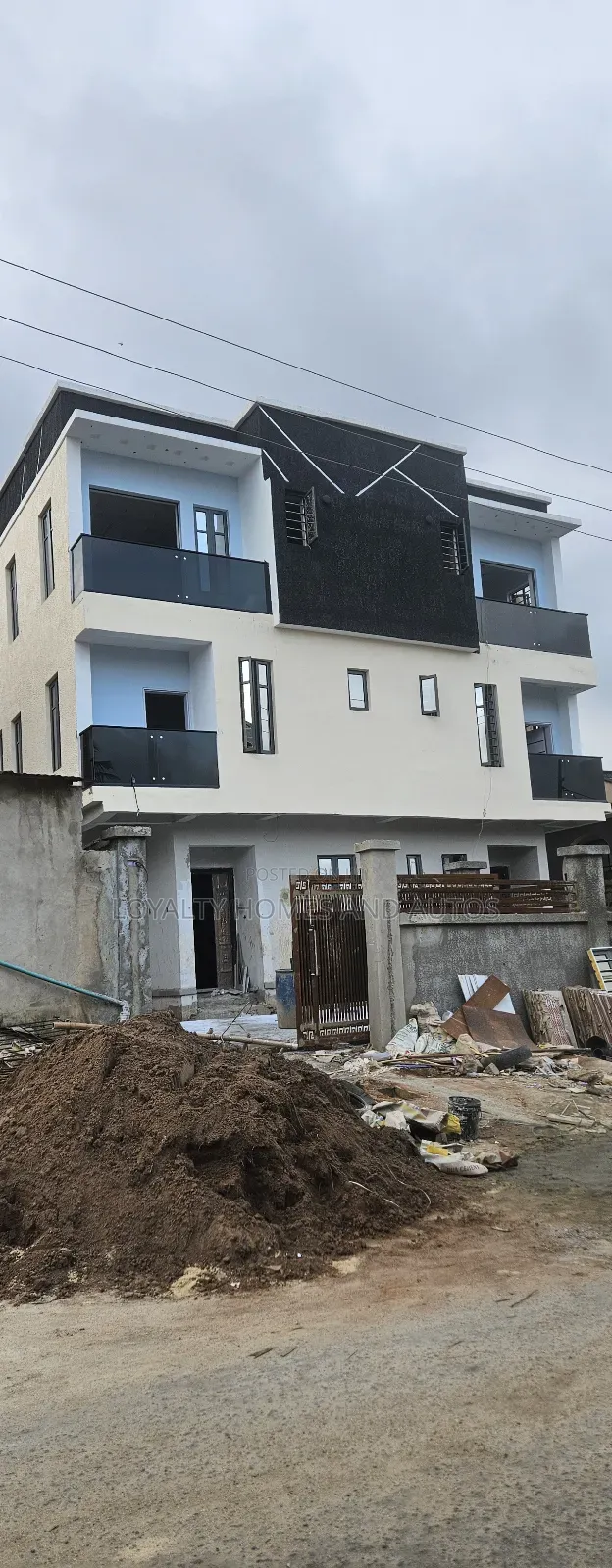 4bdrm Duplex in An Estate In Ogba for sale in Ikeja
