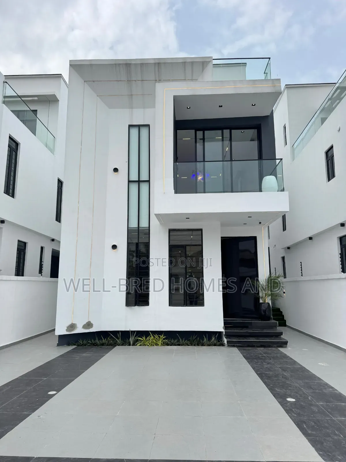5bdrm Duplex in Lekki Phase 1 for sale in Lekki Phase 1