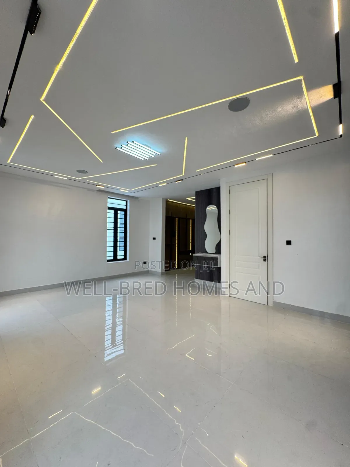 5bdrm Duplex in Lekki Phase 1 for sale in Lekki Phase 1