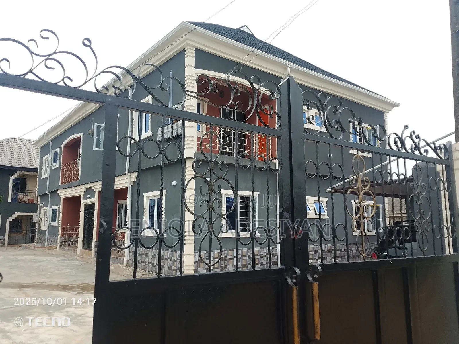 Furnished 2bdrm Block of Flats in Morekete, Igbogbo for rent in Igbogbo