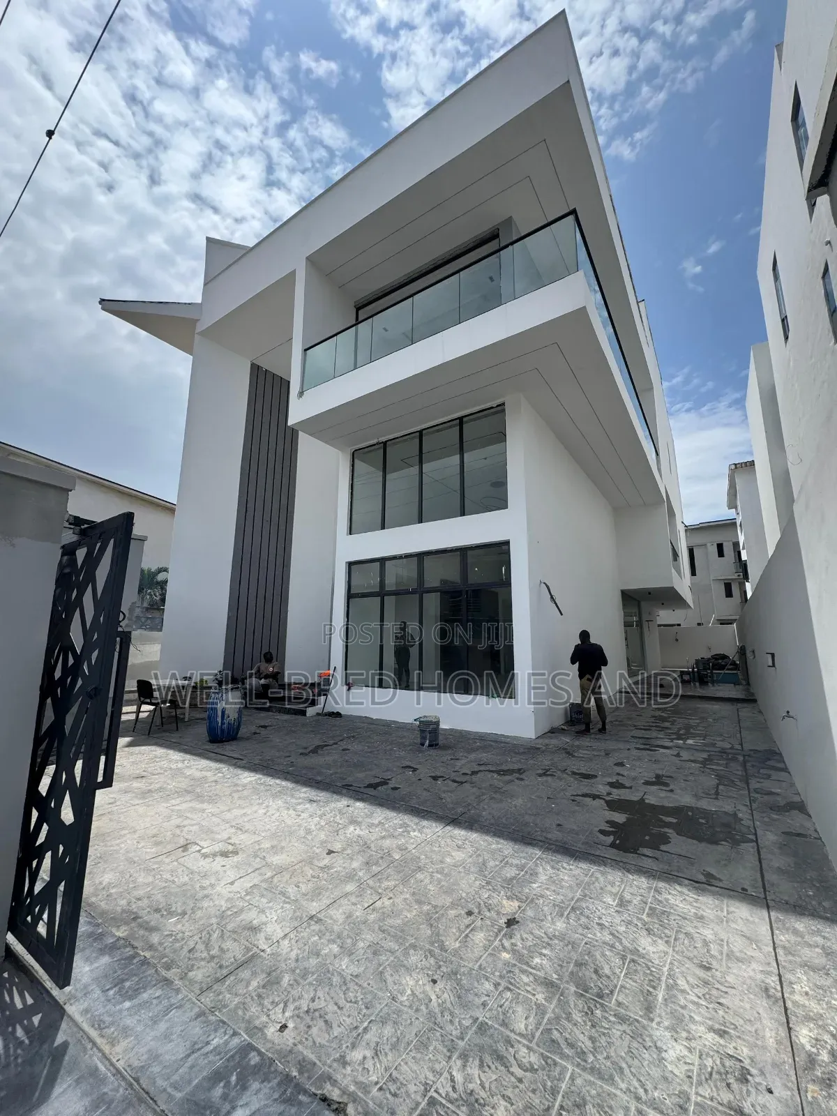 5bdrm Duplex in Lekki Phase 1 for sale in Lekki Phase 1