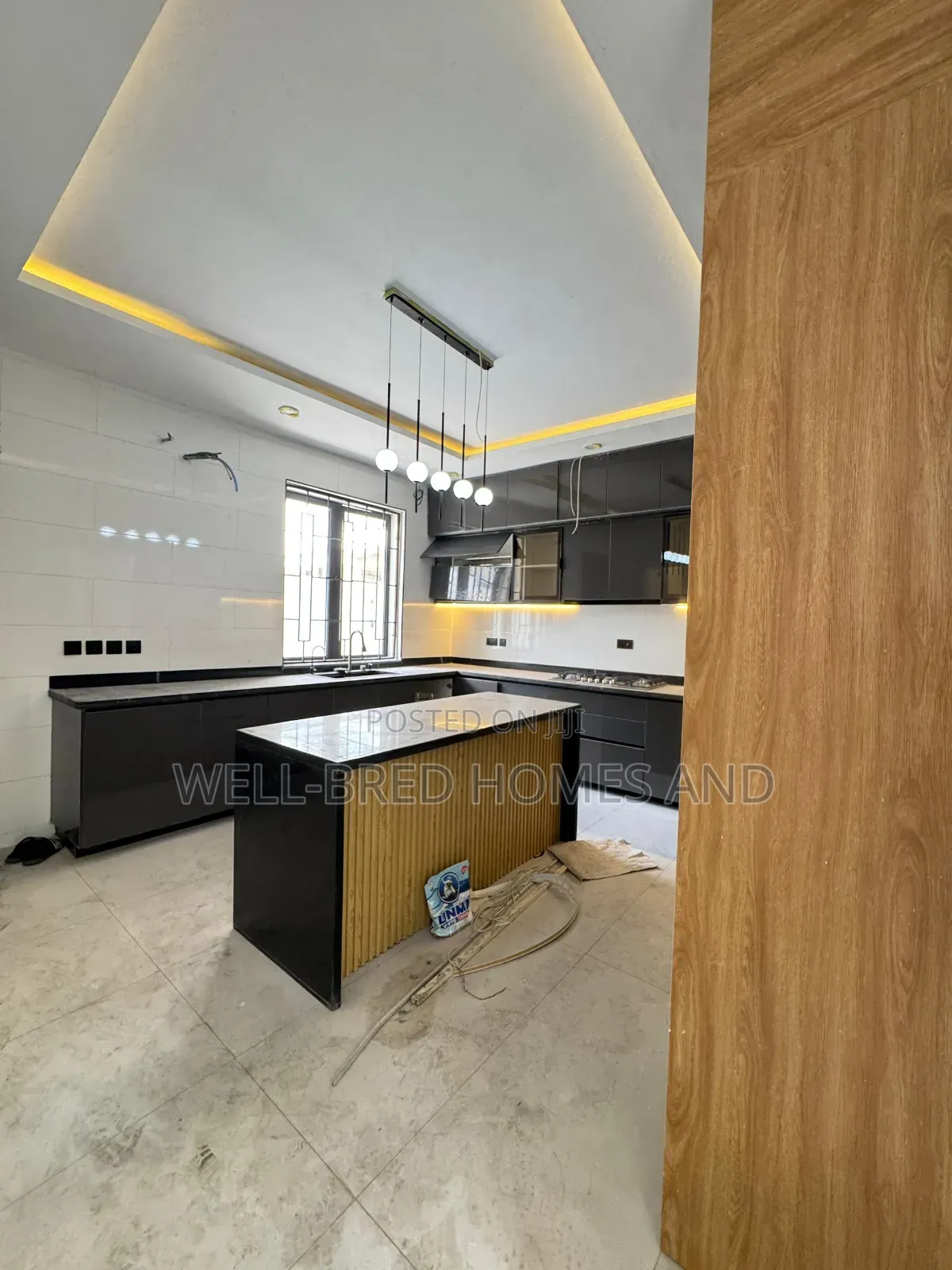 5bdrm Duplex in Lekki Phase 1 for sale in Lekki Phase 1