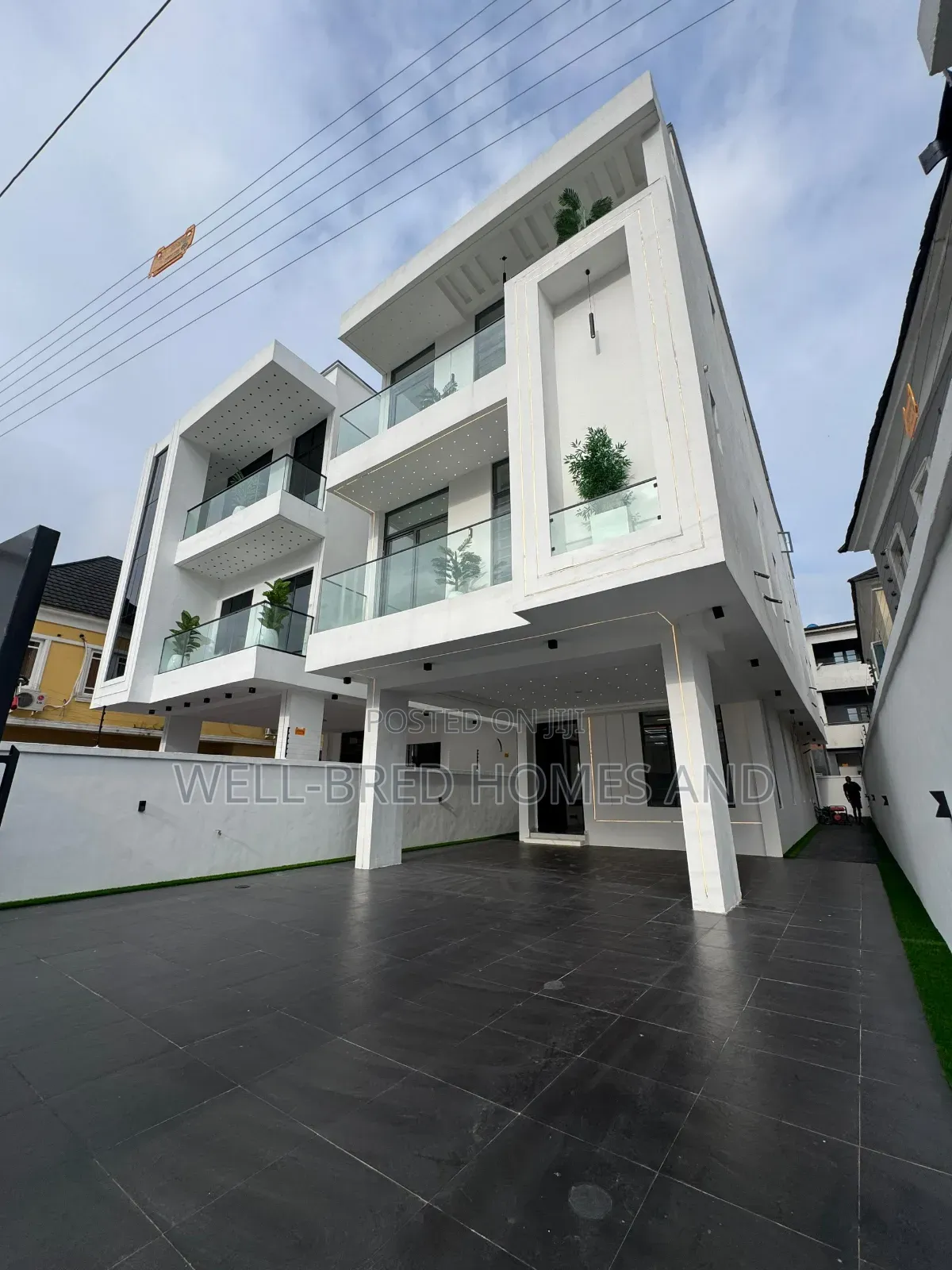 5bdrm Duplex in Chevron Lekki Lagos for sale in Lekki