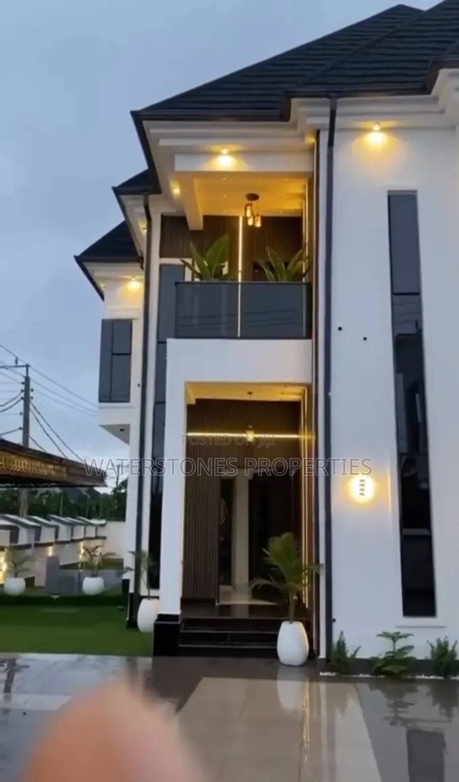 5bdrm Duplex in Nta  Housing Estate, Oshimili South for sale in Oshimili South