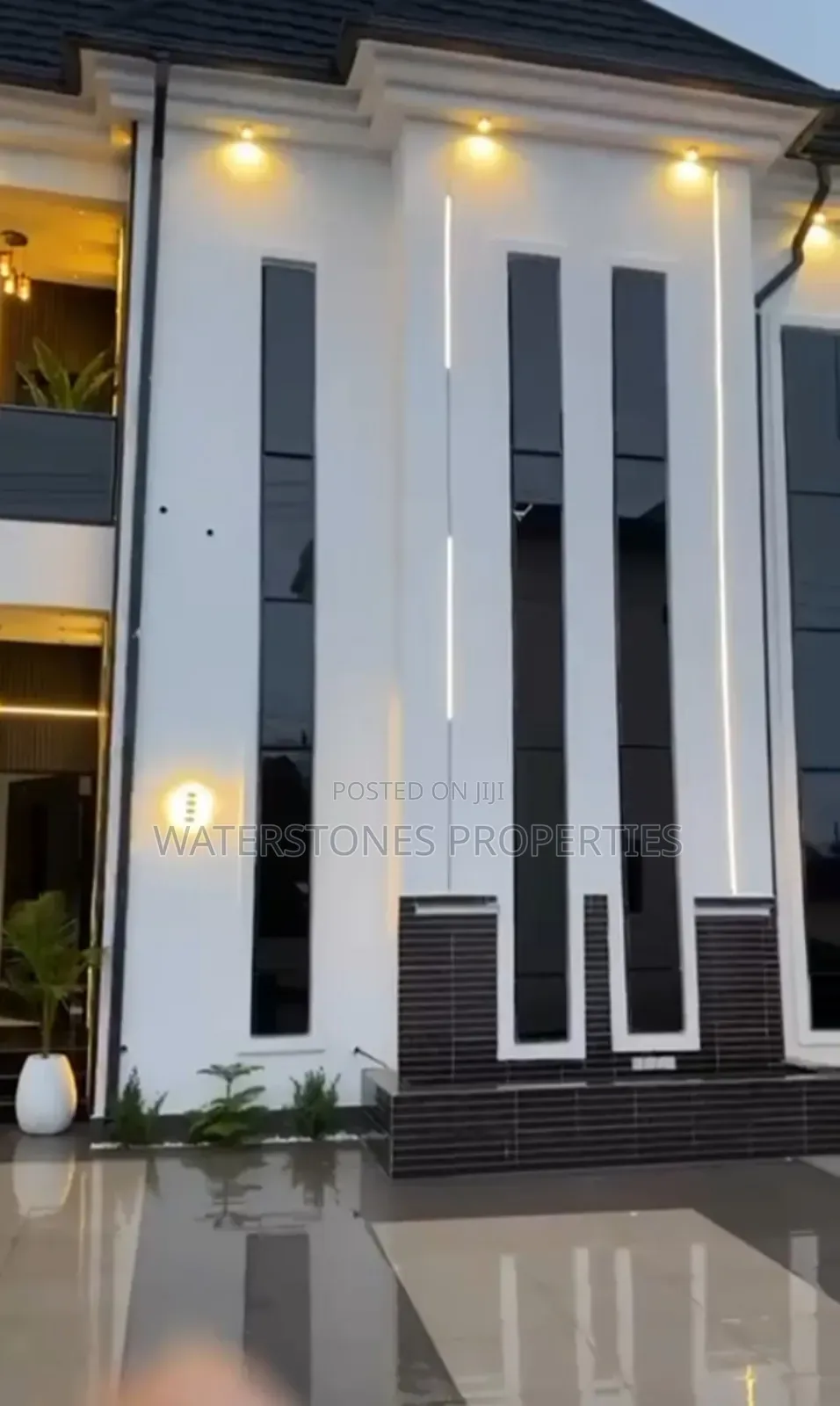 5bdrm Duplex in Nta  Housing Estate, Oshimili South for sale in Oshimili South