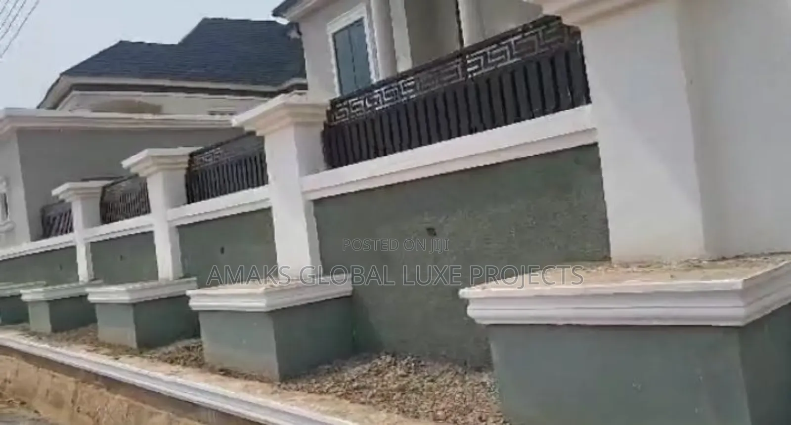 4bdrm Duplex in Behind Glory Dome, Lugbe District for sale in Lugbe District