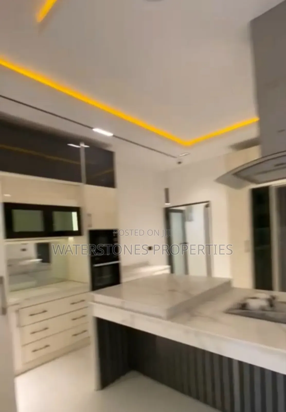 5bdrm Duplex in Junic Estate , Asaba, Oshimili South for sale in Oshimili South