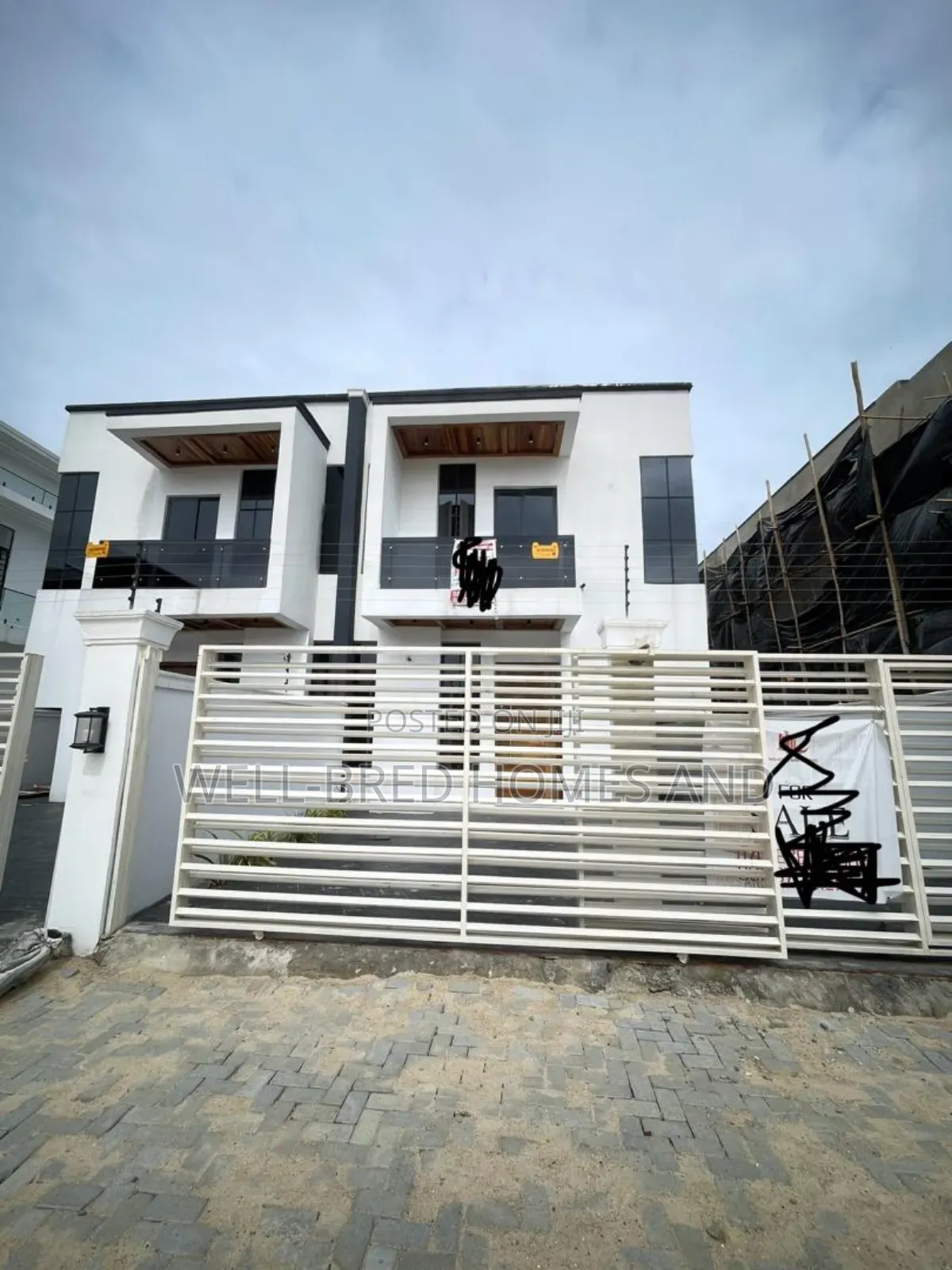 4bdrm Duplex in Chevron Lekki Lagos for sale in Lekki