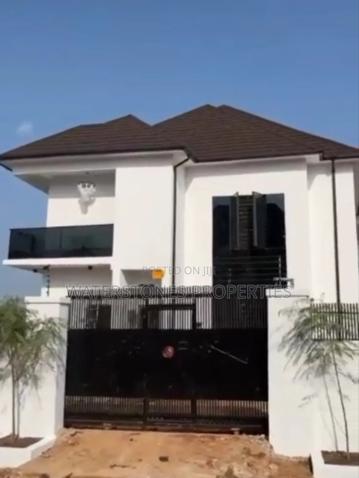 5bdrm Duplex in Back Of Govt House, Oshimili South for sale in Oshimili South