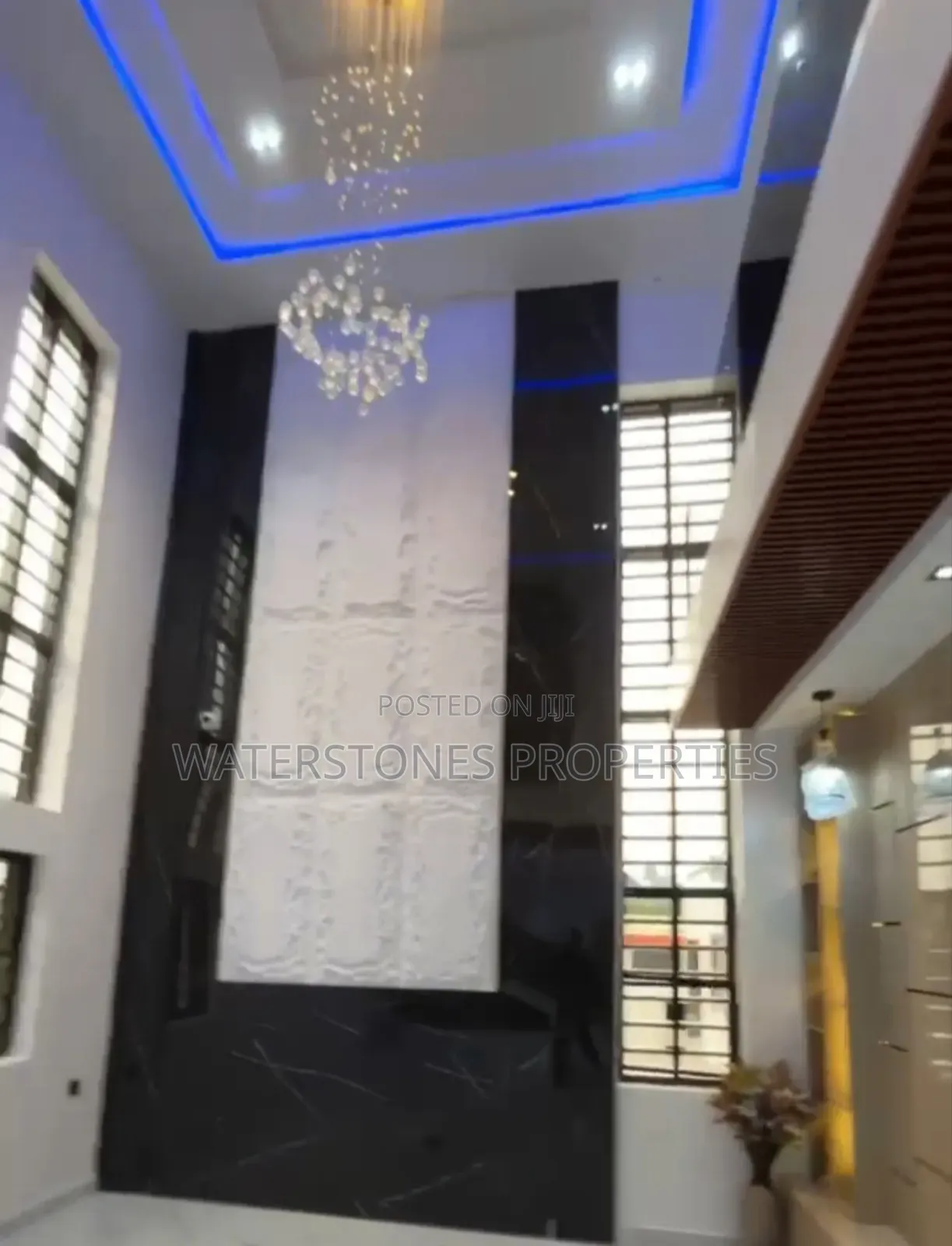 5bdrm Duplex in Back Of Govt House, Oshimili South for sale in Oshimili South