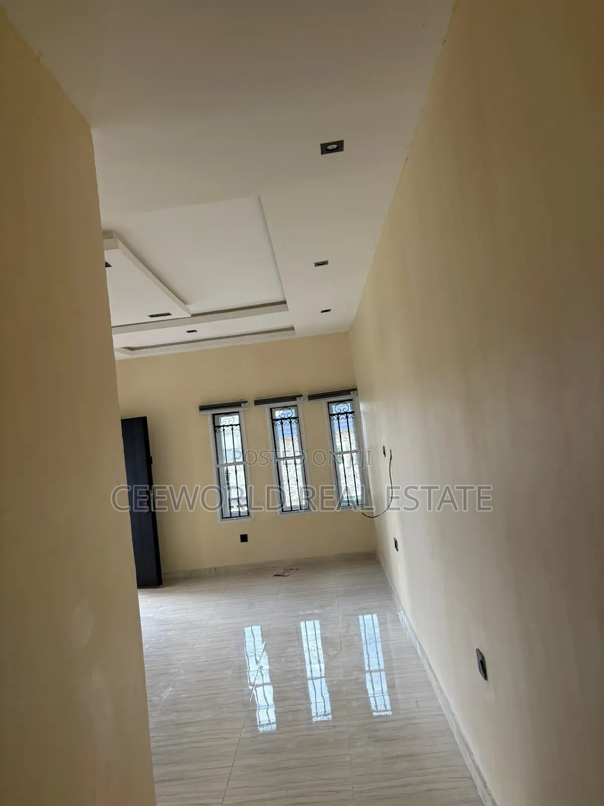 3bdrm Duplex in Kolapo Ishola Gra, Akobo for rent in Akobo