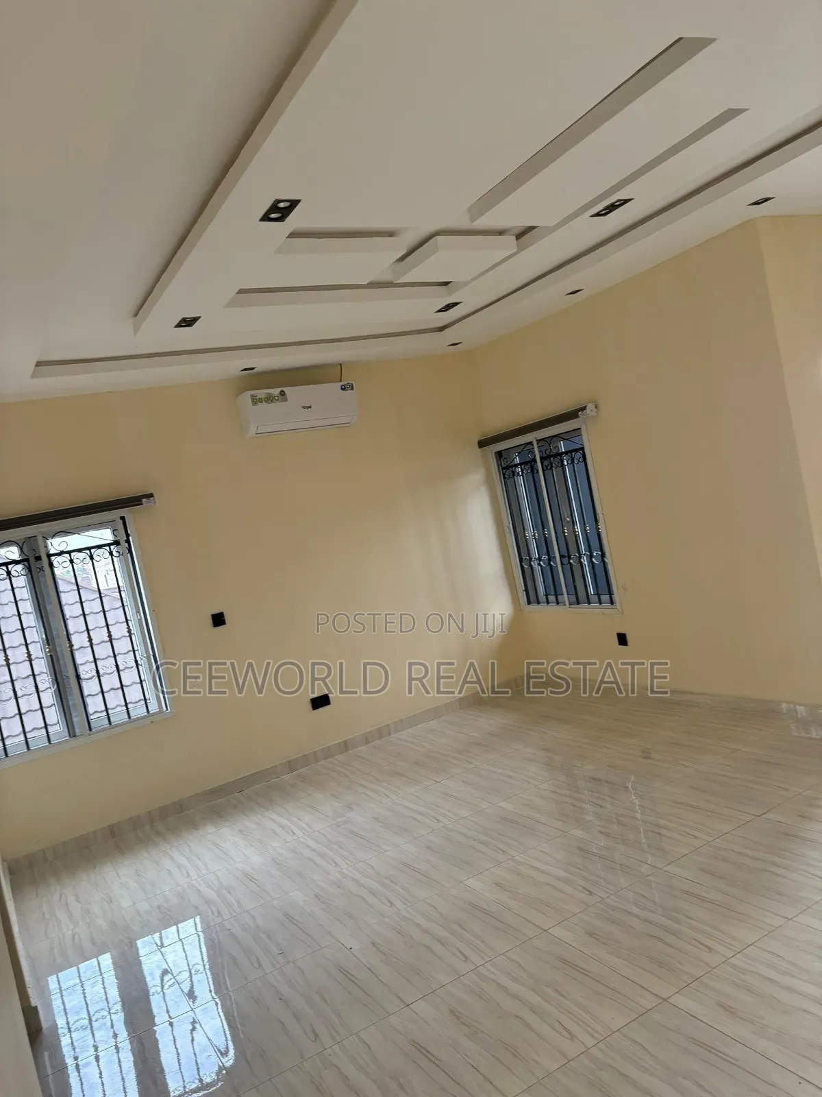 3bdrm Duplex in Kolapo Ishola Gra, Akobo for rent in Akobo