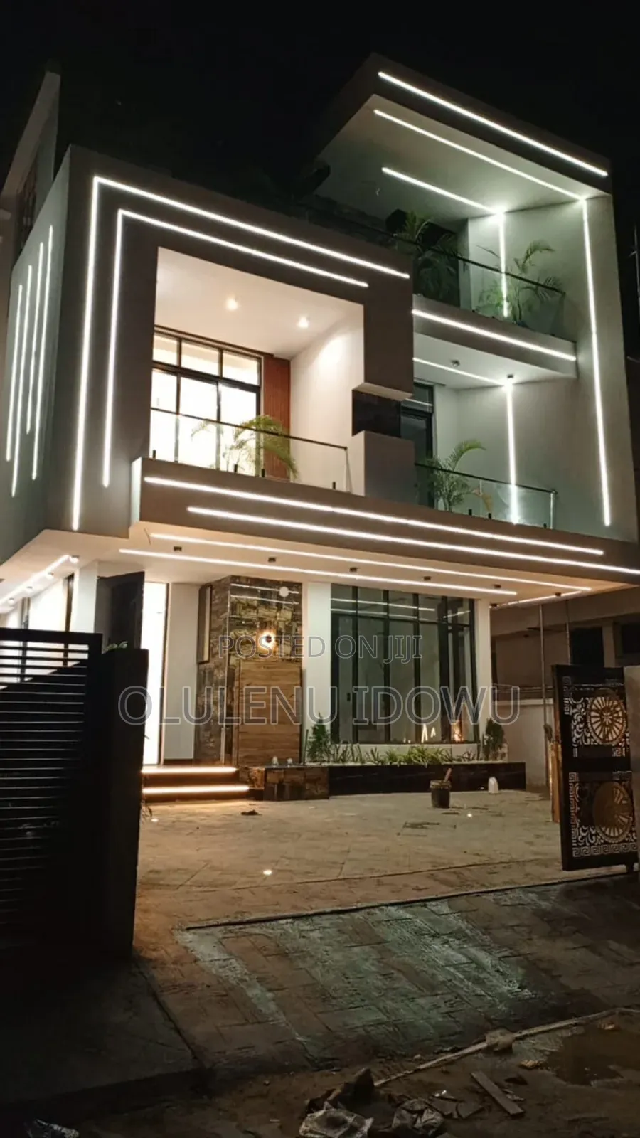 Furnished 6bdrm Duplex in Hampton Lake Estate, Chevron for sale in Chevron