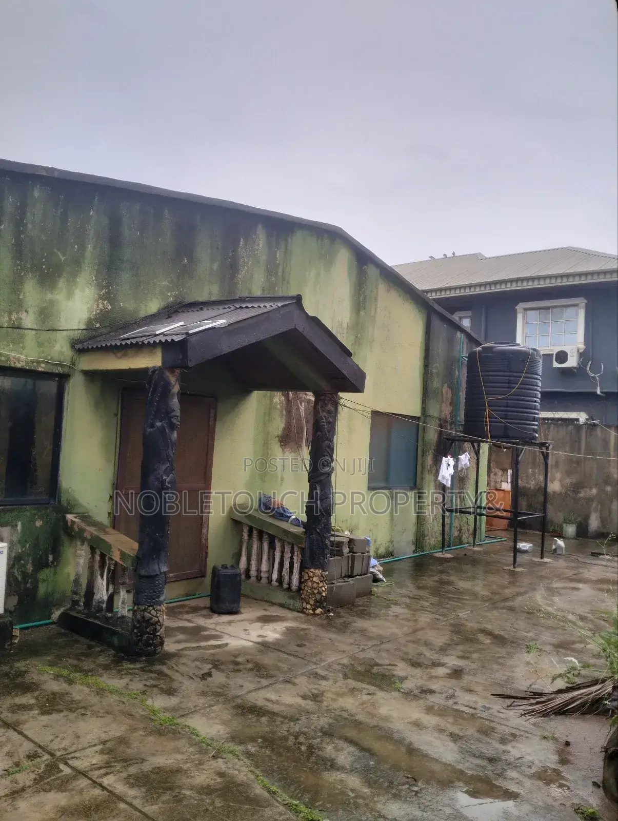 6bdrm Bungalow in Ikotun Idimu Road, Iseri Olofin for sale in Iseri Olofin