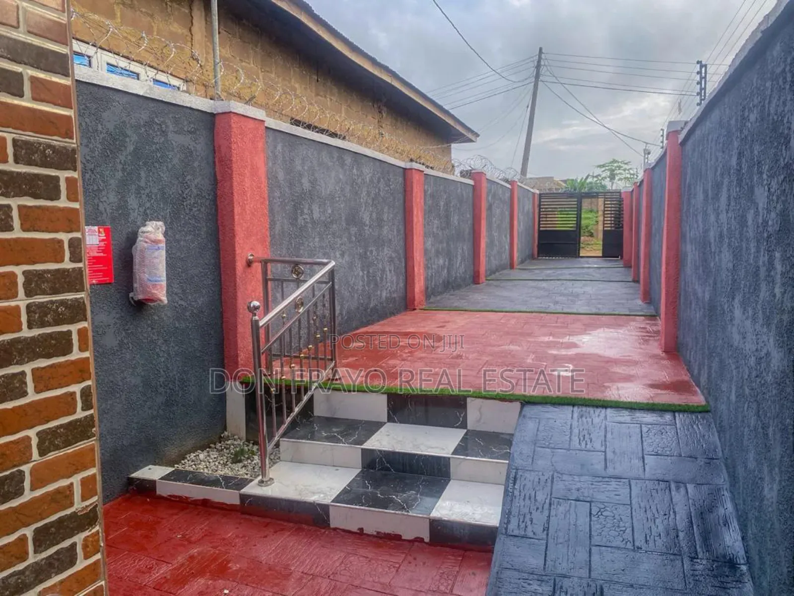 3bdrm Bungalow in Tipper Garage, Akala Express for sale in Akala Express