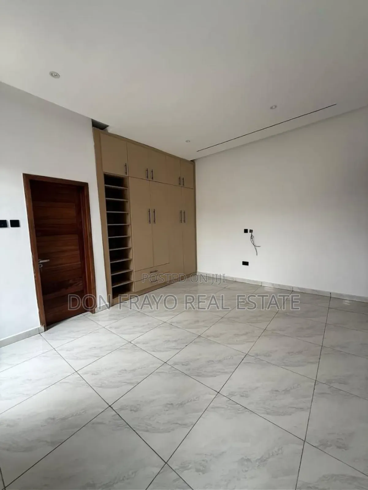 4bdrm Duplex in Kolapo Ishola Gra, Akobo for sale in Akobo