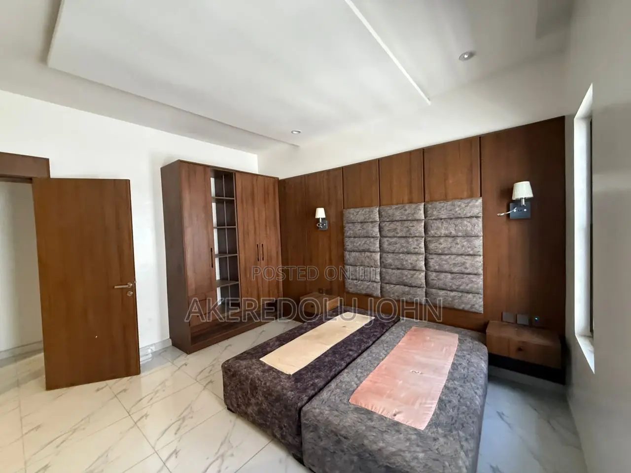 5bdrm Duplex in Apo Resettlement for sale in Apo Resettlement