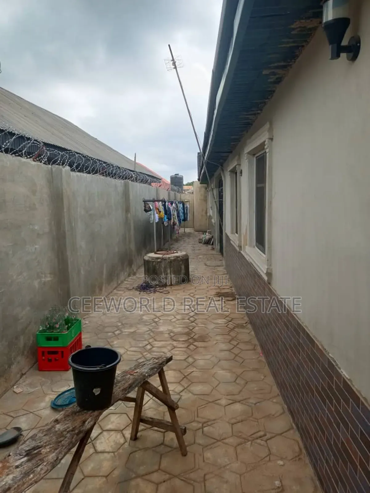 2bdrm Block of Flats in Ogeroju Street Bako, Apata for sale in Apata