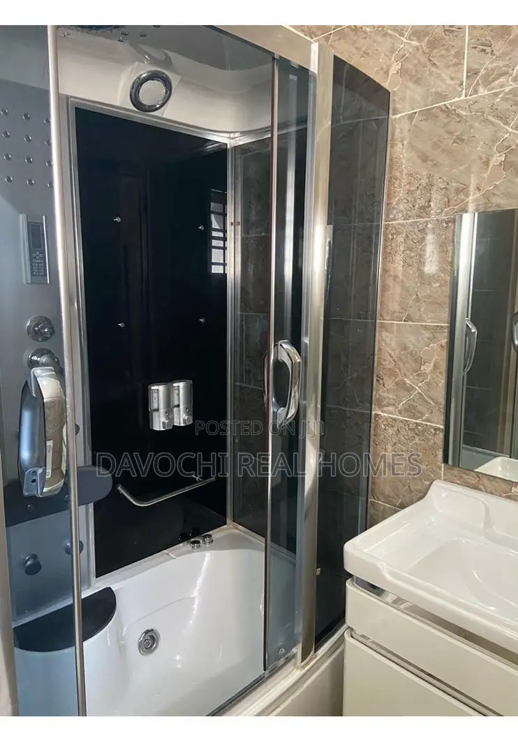 4bdrm Duplex in Orchid Road, Lekki Phase 2 for rent in Lekki Phase 2