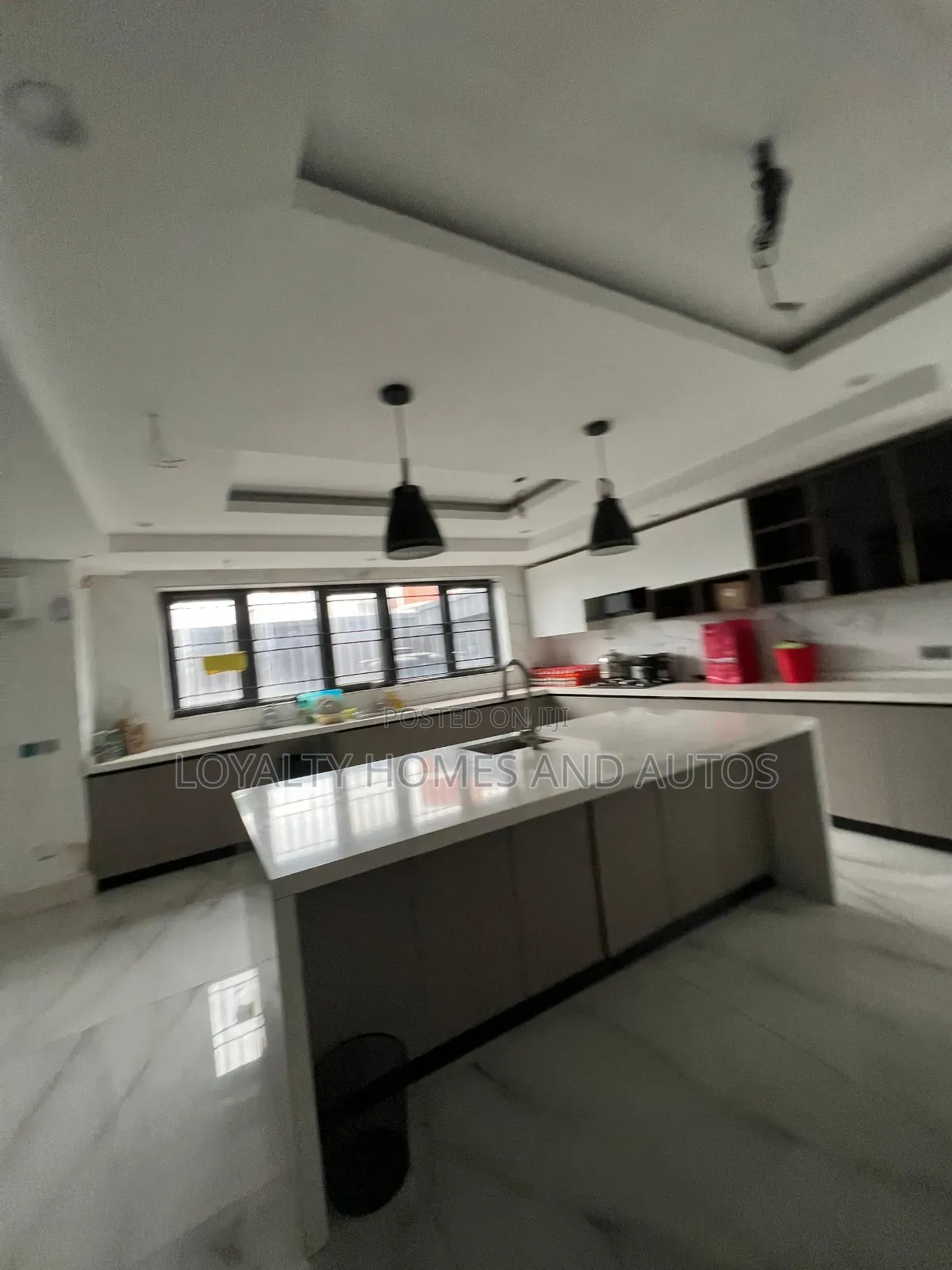 6bdrm Mansion in Ikeja Gra Lagos for sale in Ikeja GRA