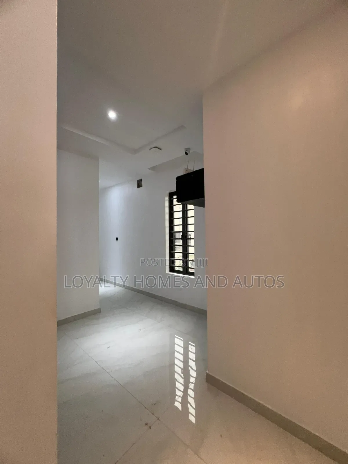 5bdrm Duplex in Ikeja Gra Lagos for sale in Ikeja GRA