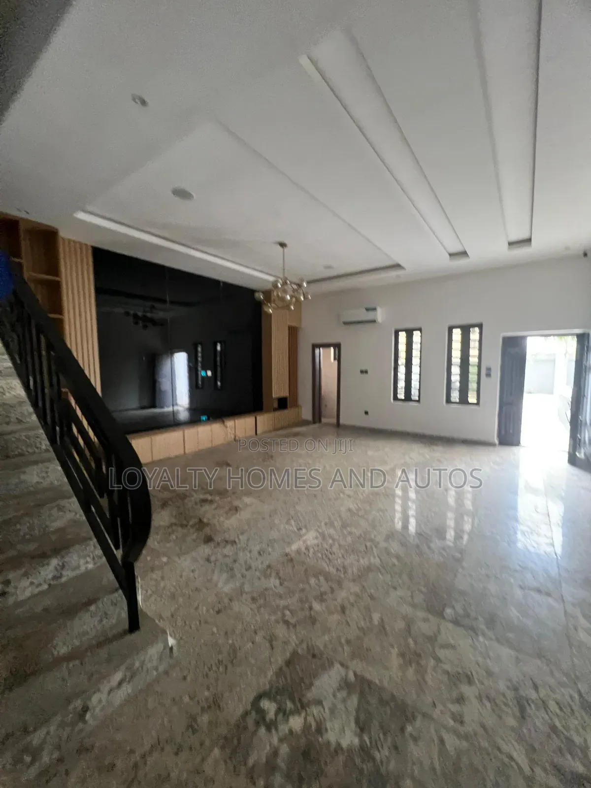 5bdrm Duplex in Ikeja Gra Lagos for sale in Ikeja GRA