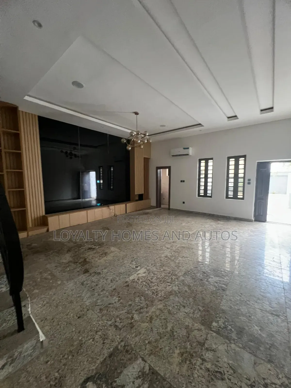 5bdrm Duplex in Ikeja Gra Lagos for sale in Ikeja GRA