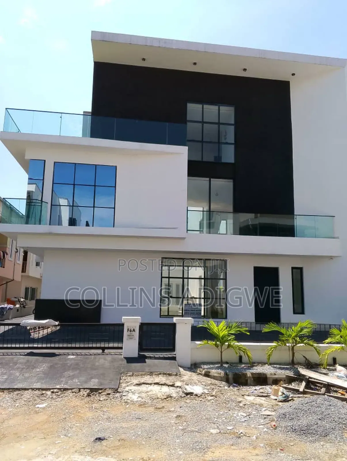 5bdrm Duplex in Orchid, Chevron for sale in Chevron