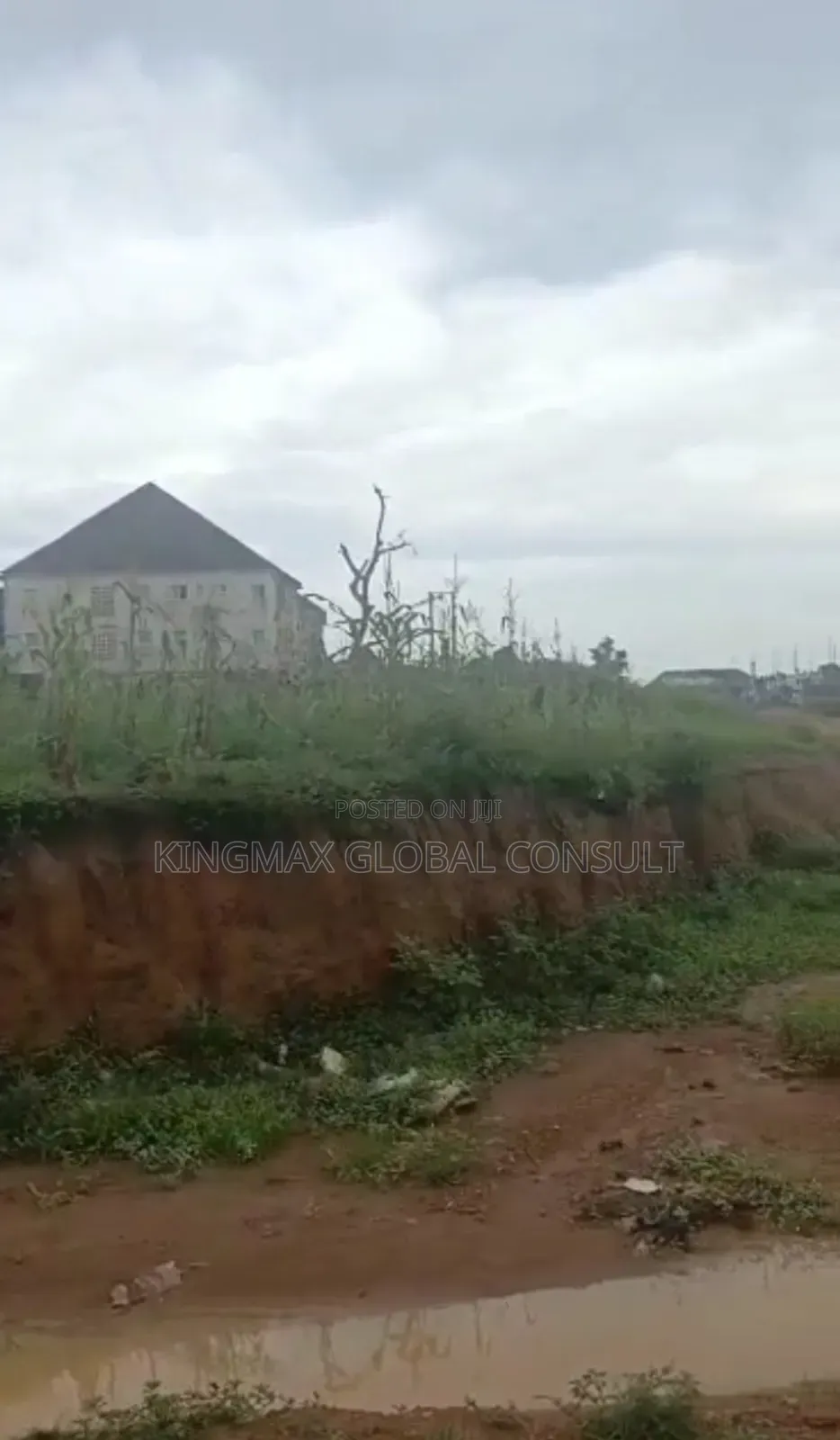 Land for Sale: Direct Brief  This Is 4000sqm Commercial Plot in Life Camp