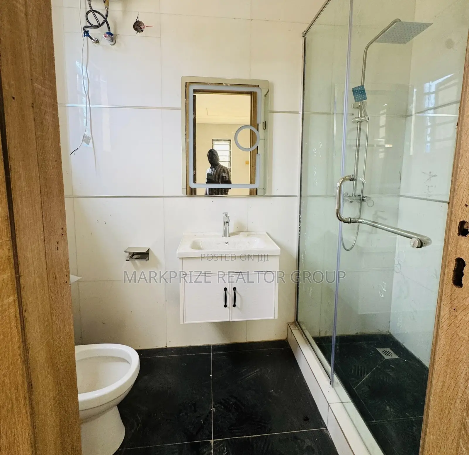 4bdrm Duplex in Berger Lagos for sale in Berger