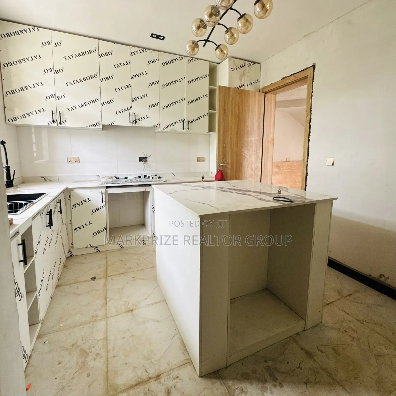 4bdrm Duplex in Berger Lagos for sale in Berger