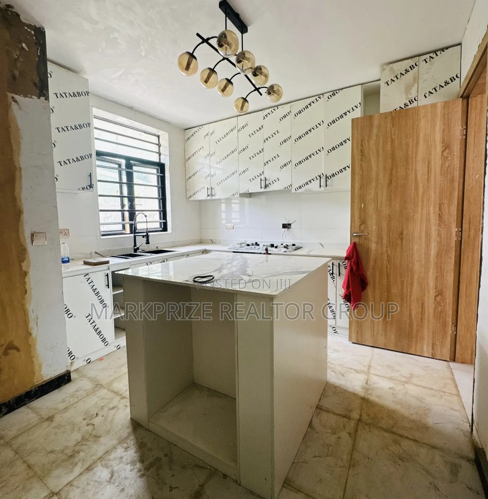 4bdrm Duplex in Berger Lagos for sale in Berger