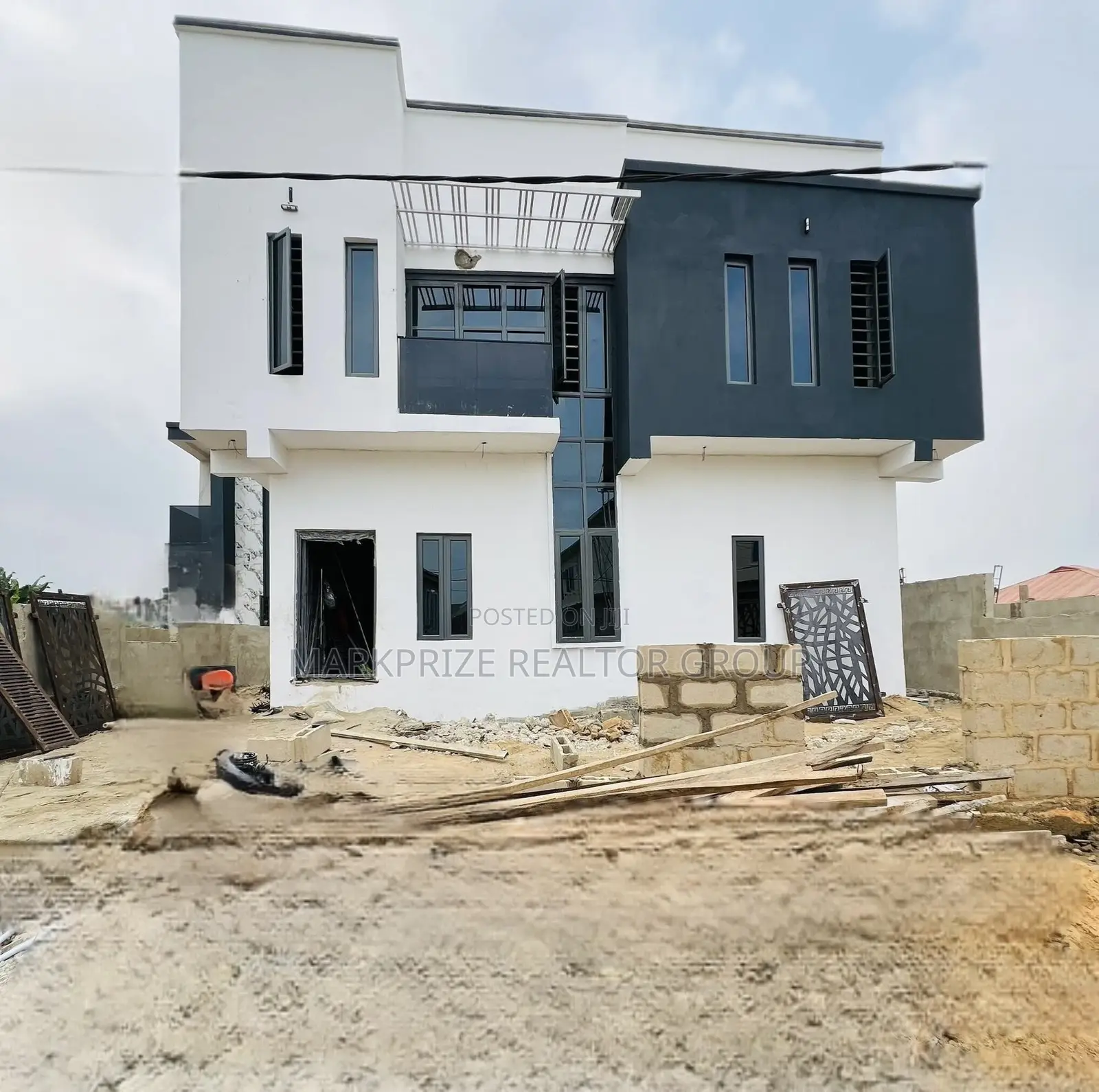 4bdrm Duplex in Maryland Lagos for sale in Maryland