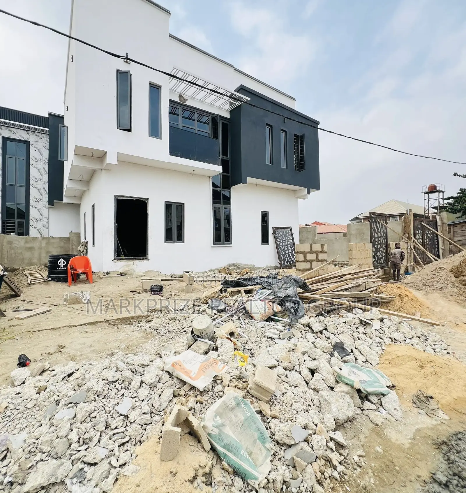4bdrm Duplex in Maryland Lagos for sale in Maryland