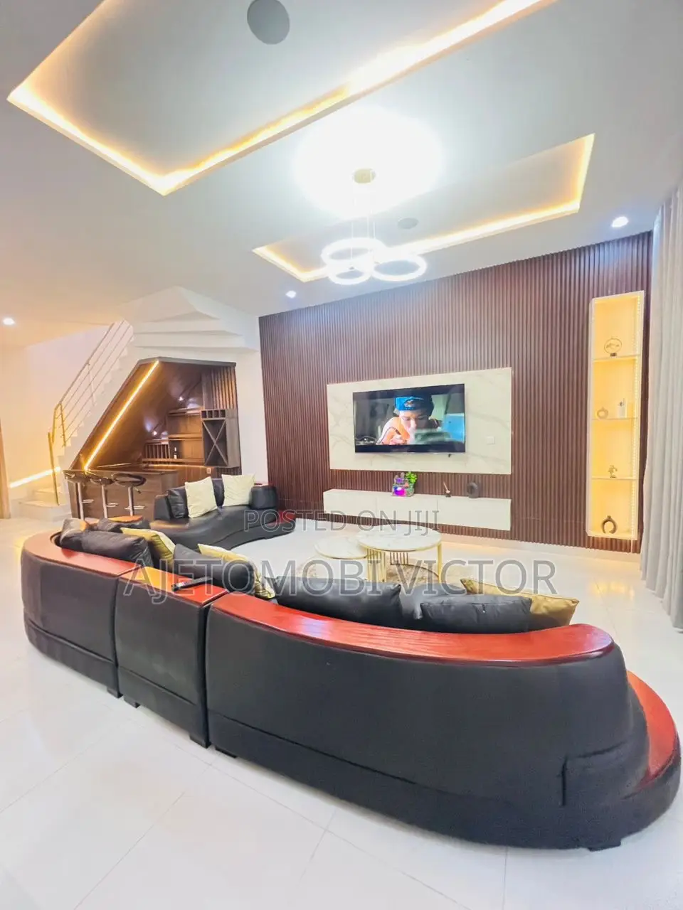 Luxury 4bedroom Apartment With Ps5 in Chevron