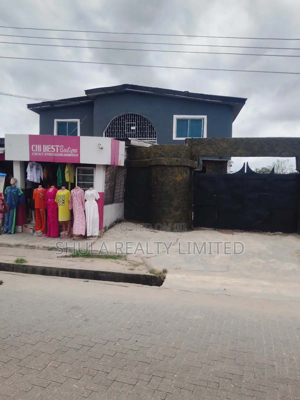 Furnished 14bdrm House in Okokomaiko for sale in Okokomaiko