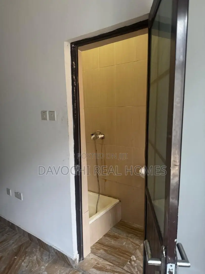 5bdrm Duplex in Ajah for rent in Ado / Ajah