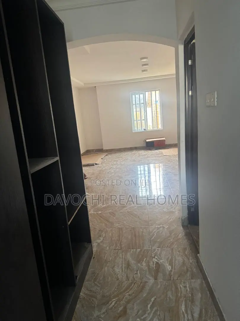 5bdrm Duplex in Ajah for rent in Ado / Ajah