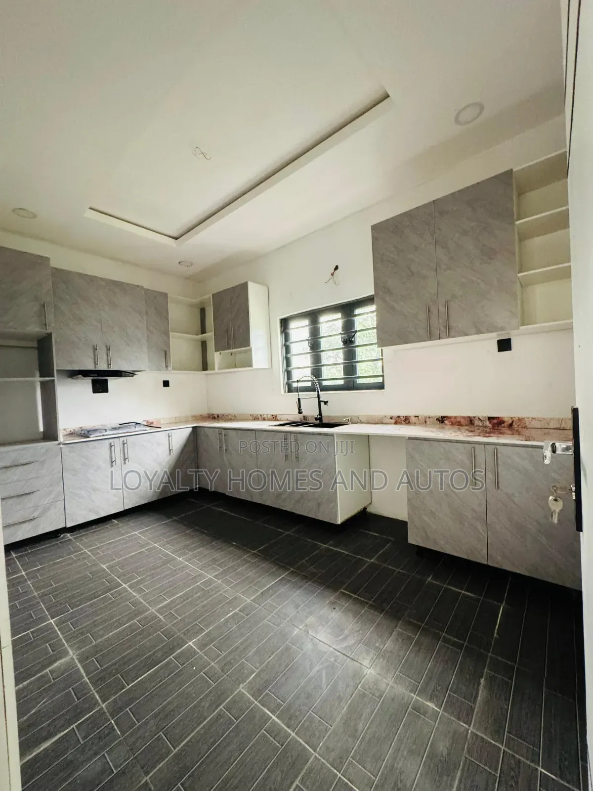 4bdrm Duplex in Omole Phase 1 Ikeja for sale in Ikeja