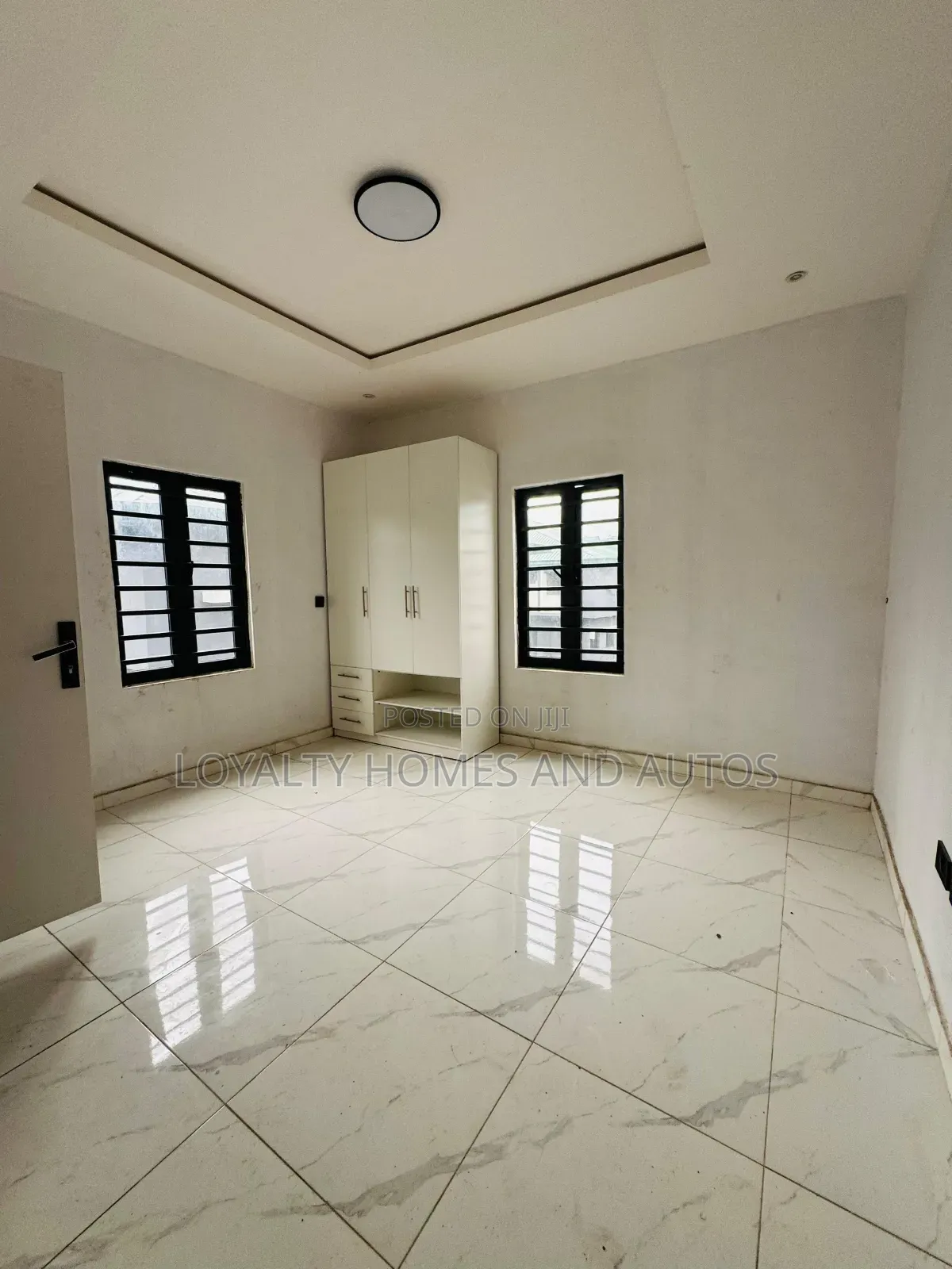 4bdrm Duplex in Omole Phase 1 Ikeja for sale in Ikeja