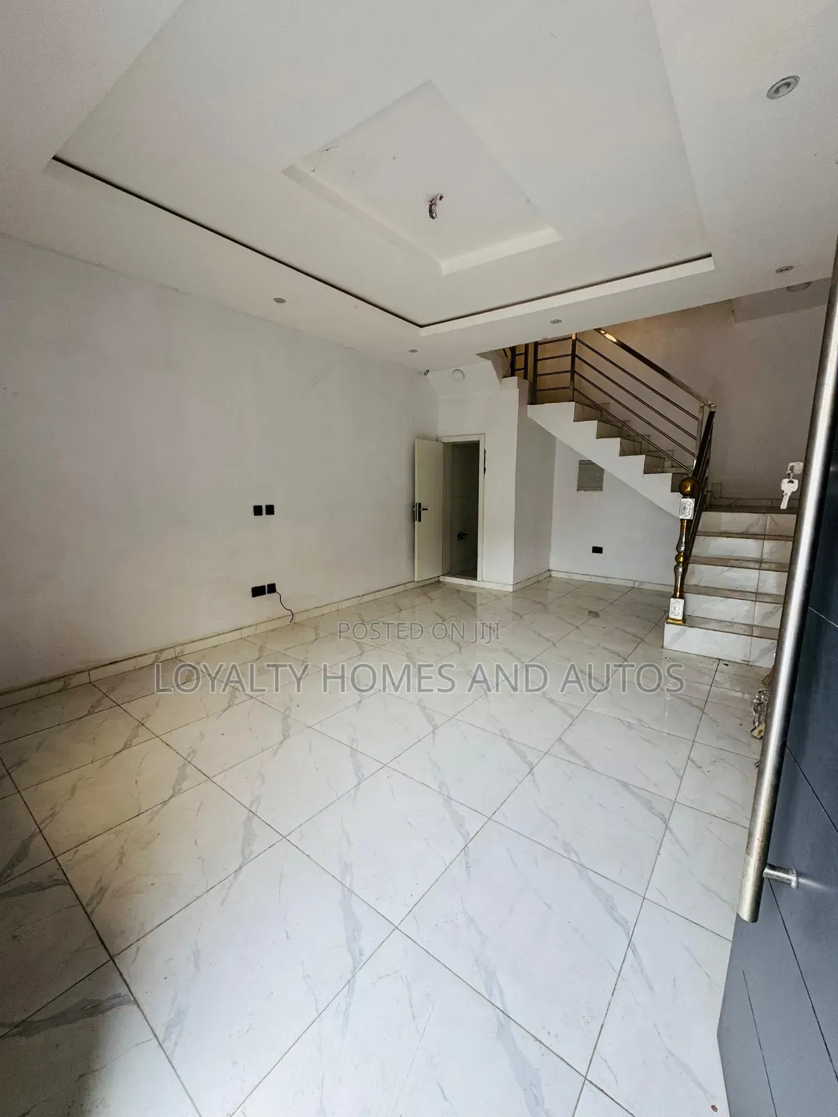 4bdrm Duplex in Omole Phase 1 Ikeja for sale in Ikeja