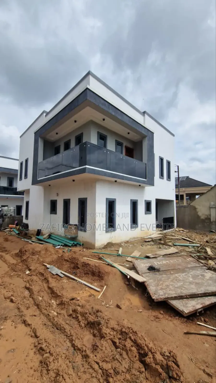 4bdrm Duplex In Baale Akintayo, For Sale in Ibadan