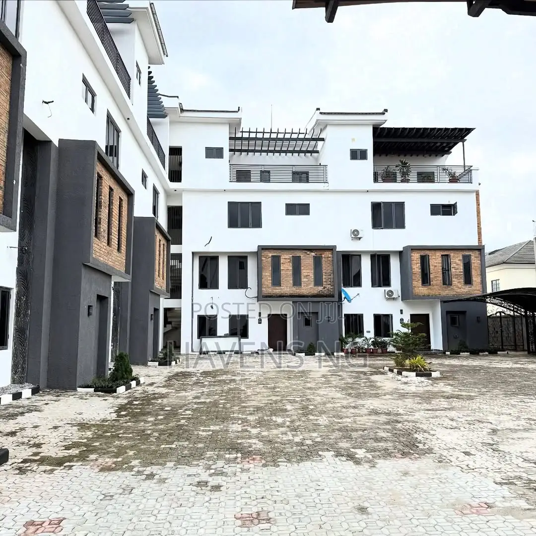 4bdrm Duplex in Jabi for sale in Jabi