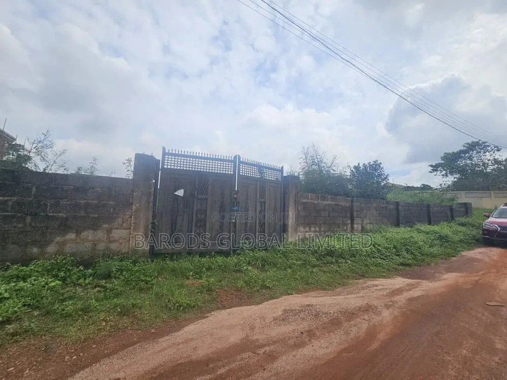 For Sale: 1,000sqm Premium Land – Obasanjo Hilltop Gra, Abeokuta in Abeokuta South