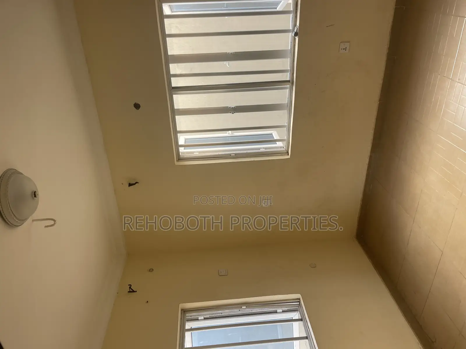 2bdrm Bedsitter in Ire Akari Quarter, Akala Express for rent in Akala Express