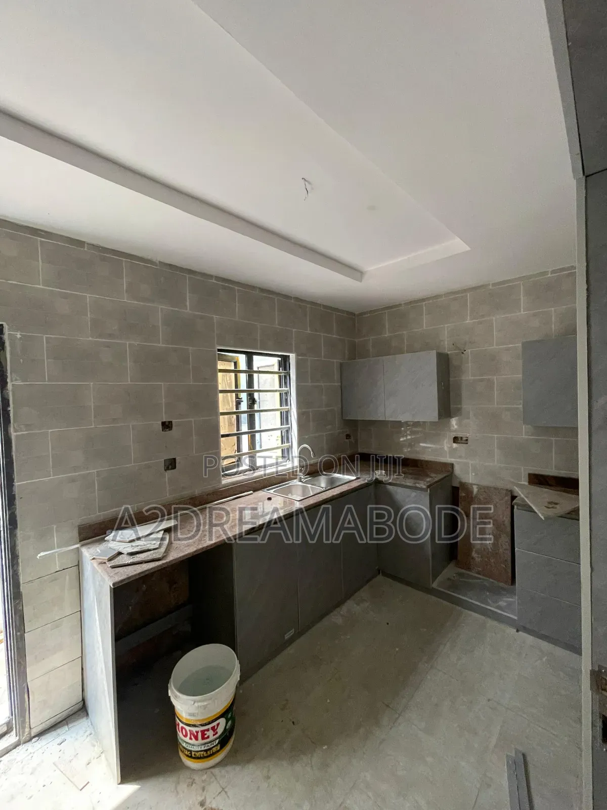 3bdrm Duplex in Olowora, Magodo for sale in Magodo