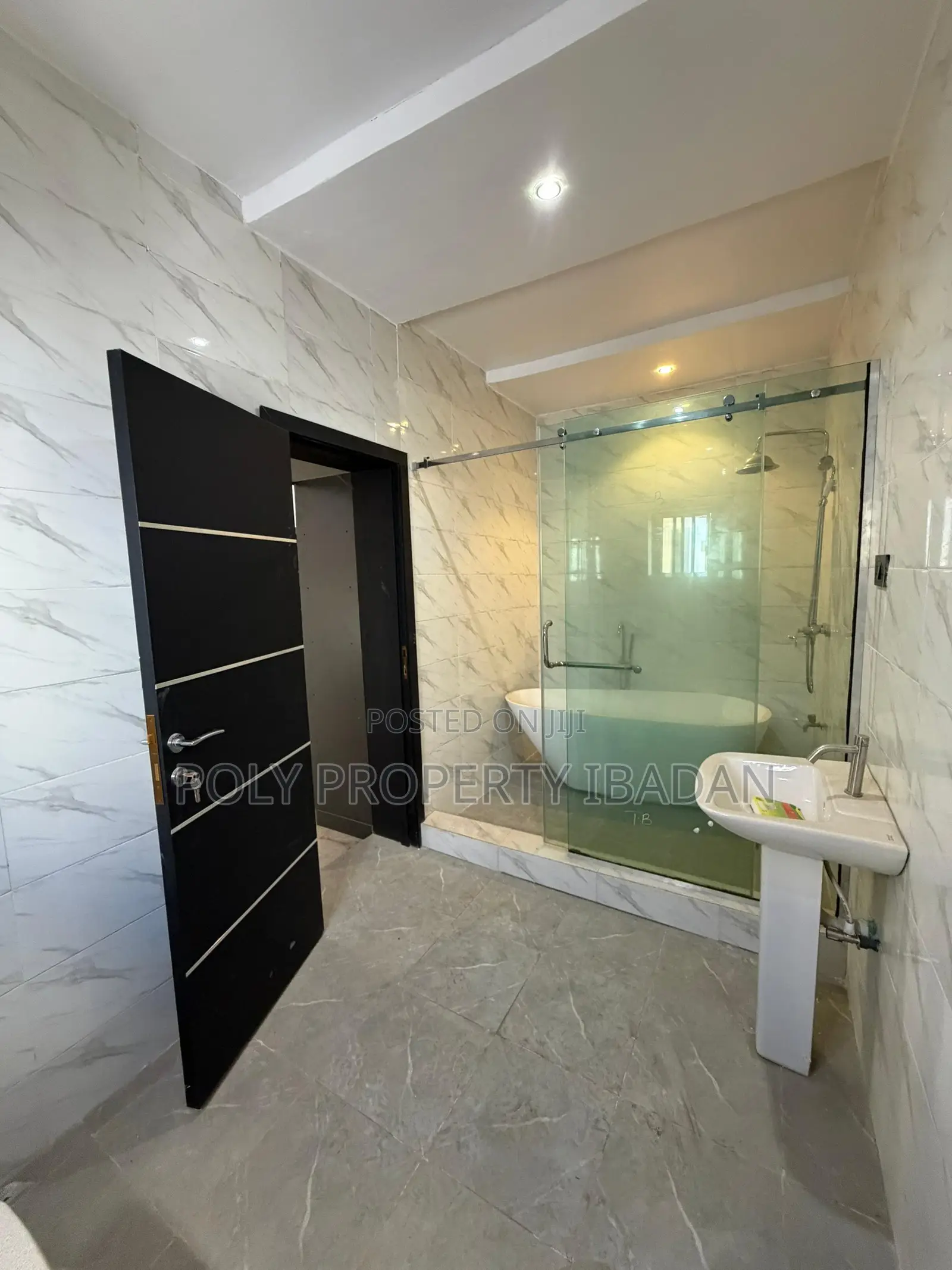 Furnished 4bdrm Duplex in Carlton Gate Estate, Ibadan for rent in Ibadan