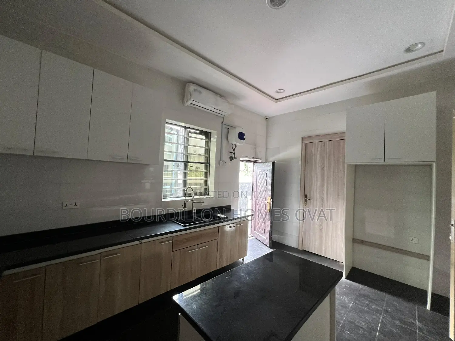 5bdrm Duplex in Orchid Lekki Lagos for sale in Lekki