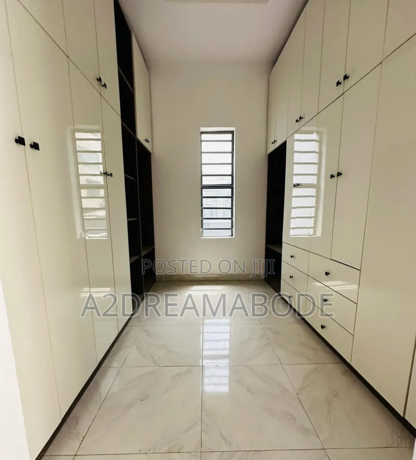 5bdrm Duplex in Magodo Phase 2 Gra for sale in Magodo