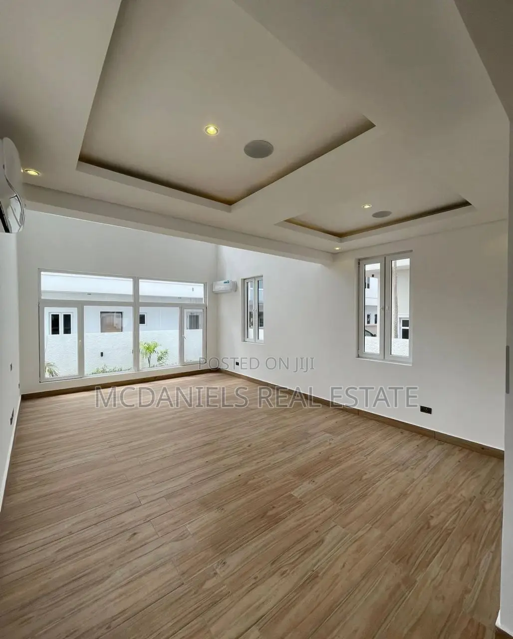 Furnished 4bdrm Duplex in Osapa london for sale in Osapa london